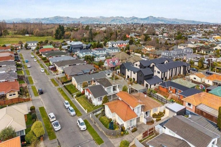 Photo of property in 2/4 Apollo Place, Papanui, Christchurch, 8052