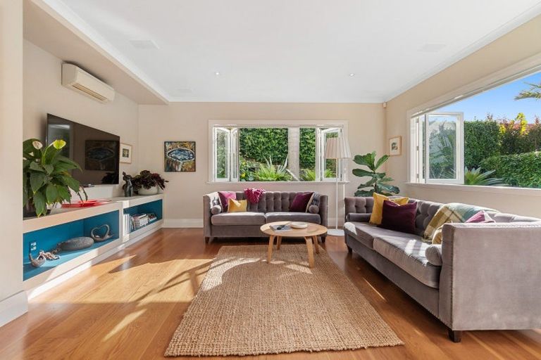 Photo of property in 21 St Aubyn Street, Devonport, Auckland, 0624