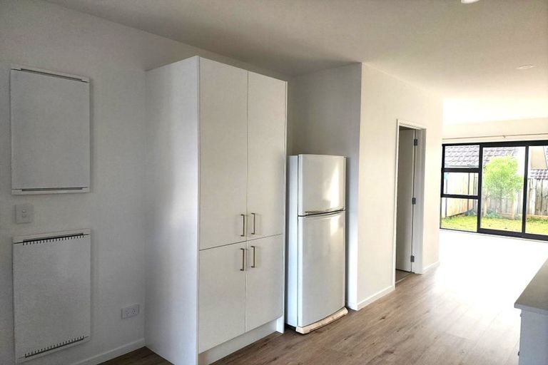 Photo of property in 40 Rauemi Way, Te Atatu South, Auckland, 0610