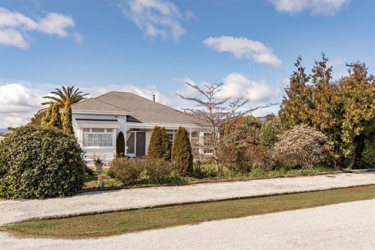 Photo of property in 143 Russell Street, Westport, 7825