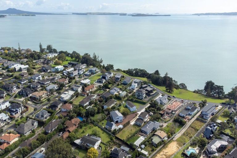 Photo of property in 75 Marine Parade, Mellons Bay, Auckland, 2014