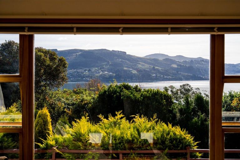 Photo of property in 9 Saint Ronans Road, Macandrew Bay, Dunedin, 9077