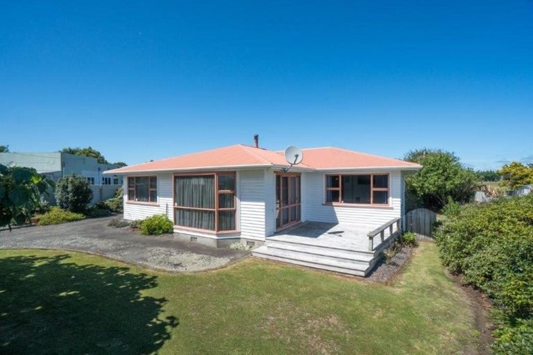 Photo of property in 317 South Road, Hawera, 4610