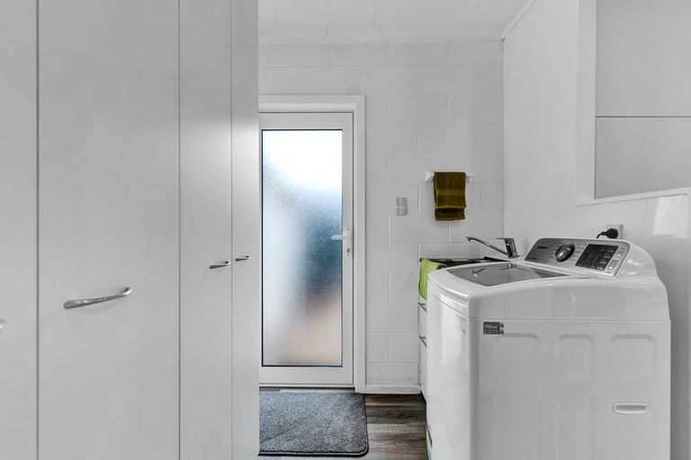 Photo of property in 61 Murray Avenue, Hawera, 4610