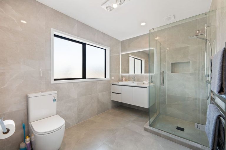 Photo of property in 216 Whitford Road, Shamrock Park, Auckland, 2016