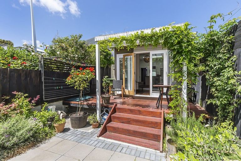 Photo of property in 109 Constable Street, Newtown, Wellington, 6021