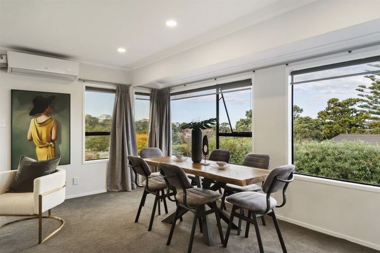 Photo of property in 1/30 Tui Glen Road, Birkenhead, Auckland, 0626
