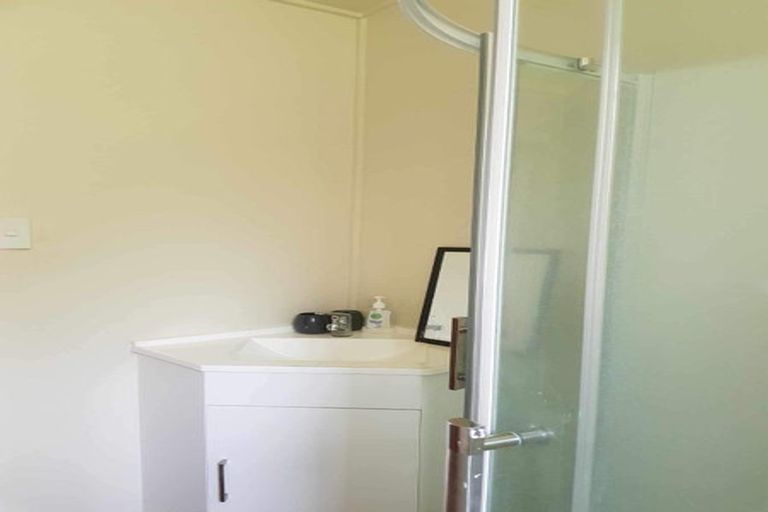 Photo of property in 21f1 Collins Avenue, Tawa, Wellington, 5028