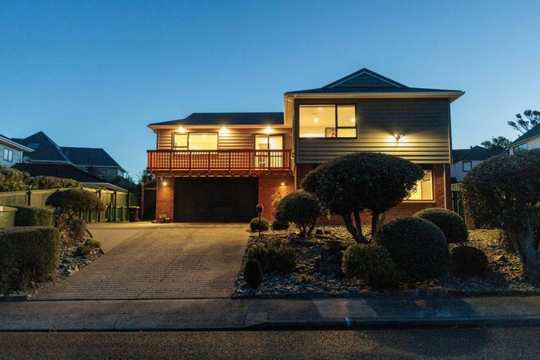 Photo of property in 3 Shastri Terrace, Khandallah, Wellington, 6035