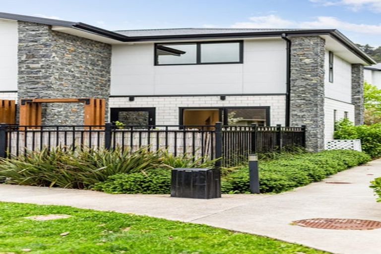 Photo of property in 2/3 Johnston Grove, Taita, Lower Hutt, 5011