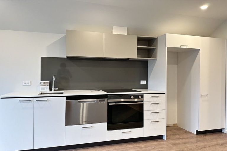 Photo of property in 6/30 Frederick Street, Waltham, Christchurch, 8011