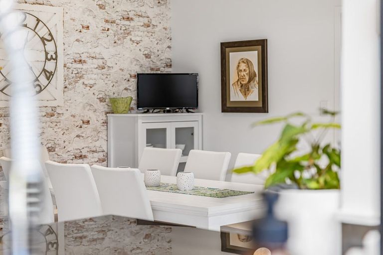 Photo of property in 9 Westpark Drive, West Harbour, Auckland, 0618