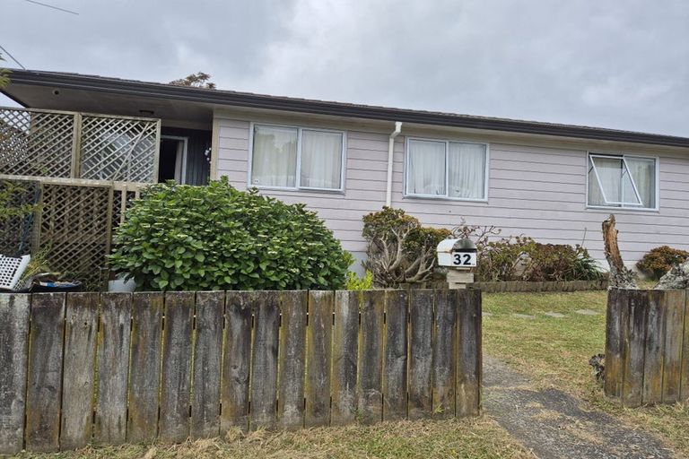 Photo of property in 32 Armada Drive, Ranui, Auckland, 0612