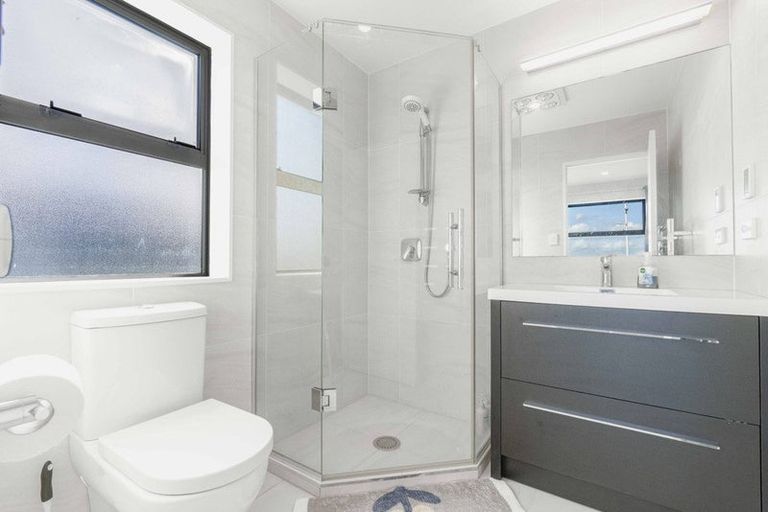 Photo of property in 9 Caldera Drive, Long Bay, Auckland, 0630