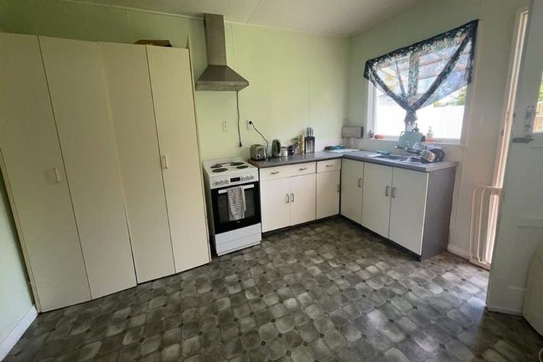 Photo of property in 82- 84 Queen Street, Westport, 7825