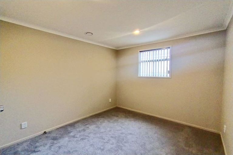 Photo of property in 1/128 Bucklands Beach Road, Bucklands Beach, Auckland, 2012