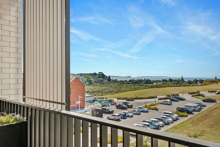 Photo of property in 303/84c Te Oneroa Way, Long Bay, Auckland, 0630