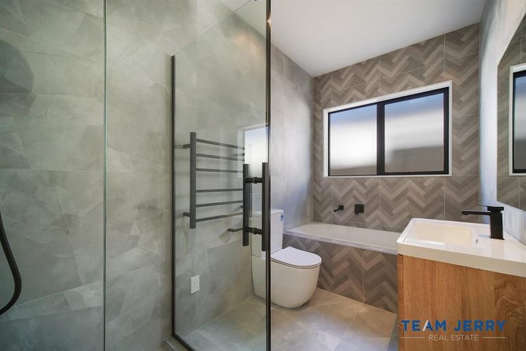 Photo of property in 27 Huringa Road, Karaka, 2113