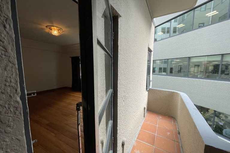 Photo of property in Westhaven Apartments, 11/127u Molesworth Street, Thorndon, Wellington, 6011