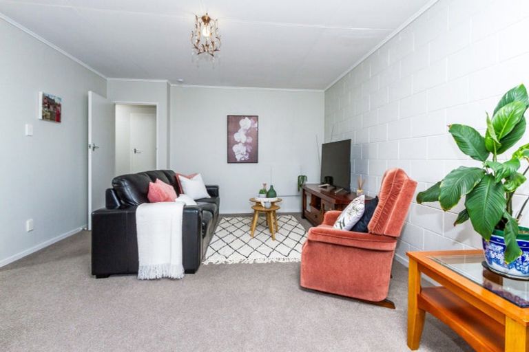 Photo of property in 2/11 Exeter Street, Stoke, Nelson, 7011