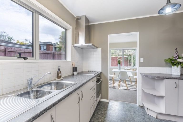 Photo of property in 50 Kohekohe Street, New Lynn, Auckland, 0600