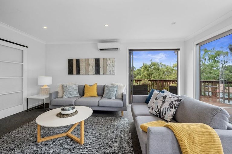 Photo of property in 431 Don Buck Road, Massey, Auckland, 0614