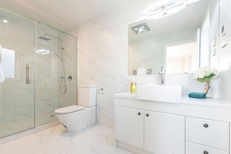 Photo of property in 56 Hikuawa Road, Flat Bush, Auckland, 2019