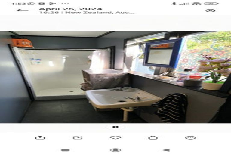 Photo of property in 214 Don Buck Road, Massey, Auckland, 0614