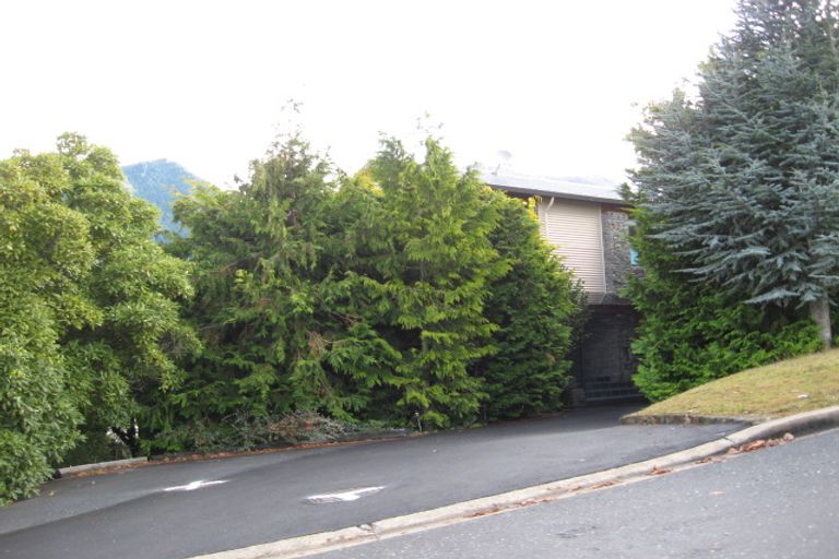 Photo of property in 42 Suburb Street, Queenstown, 9300