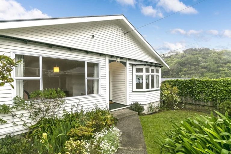 Photo of property in 105 Orangi Kaupapa Road, Northland, Wellington, 6012