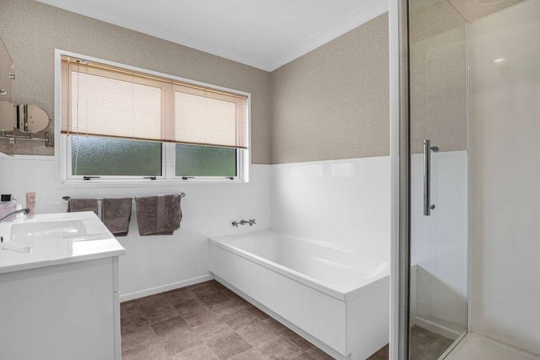 Photo of property in 30 Russell Crescent, Western Heights, Rotorua, 3015