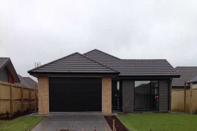 Photo of property in 18 Fernham Way, Rolleston, 7615