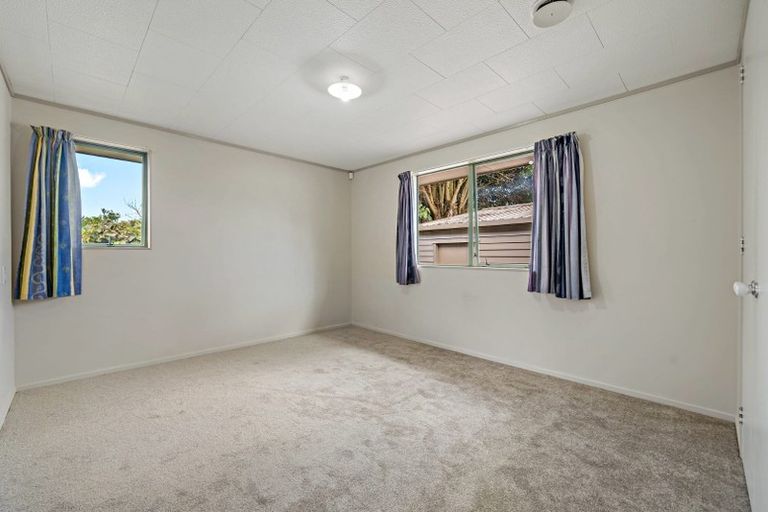 Photo of property in 11a Keeling Road, Henderson, Auckland, 0612