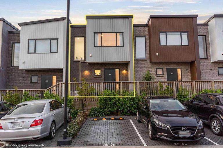Photo of property in 136c Tiriwa Drive, Massey, Auckland, 0614