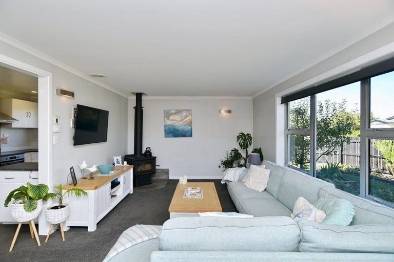 Photo of property in 44 Geddis Street, Rangiora, 7400