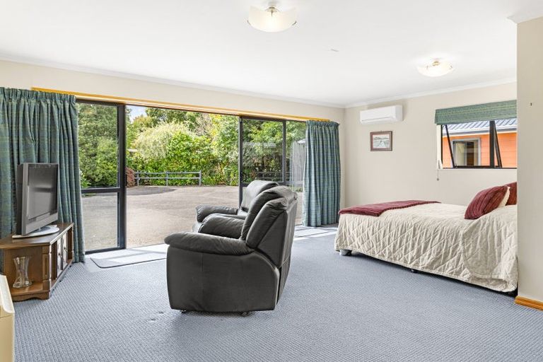 Photo of property in 39 Kew Road, Westport, 7825