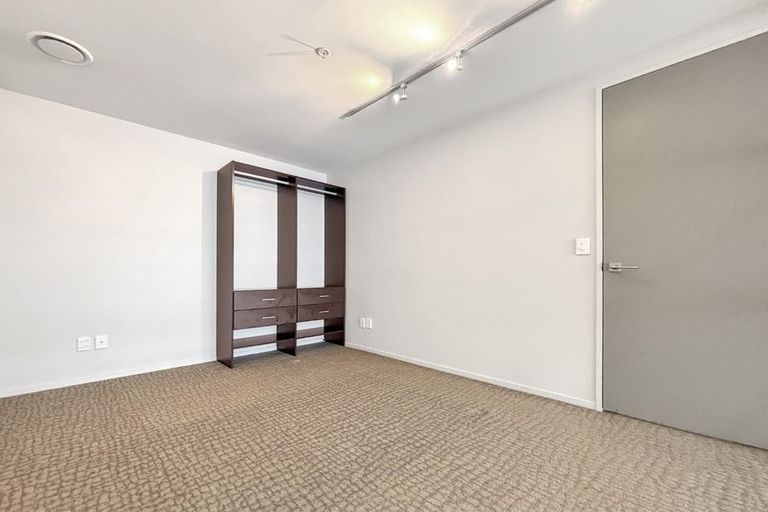 Photo of property in Masina Apartments, 305/80 Riddiford Street, Newtown, Wellington, 6021