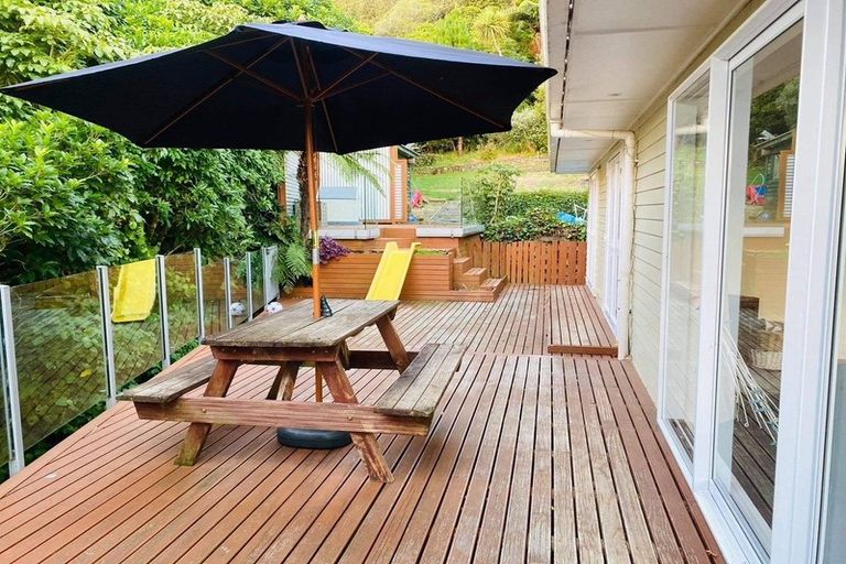 Photo of property in 70 Wright Street, Wainuiomata, Lower Hutt, 5014
