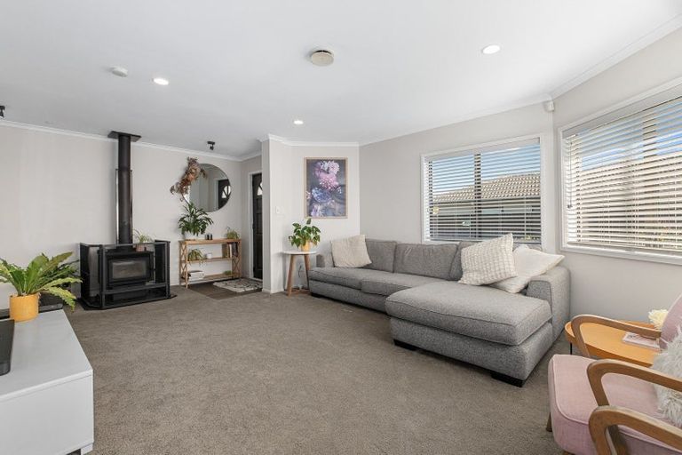 Photo of property in 17 Andalusian Place, Papamoa Beach, Papamoa, 3118