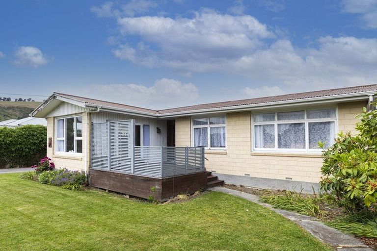 Photo of property in 242 Centaurus Road, Saint Martins, Christchurch, 8022