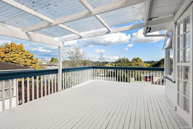 Photo of property in 11 Orton Street, Glenfield, Auckland, 0627