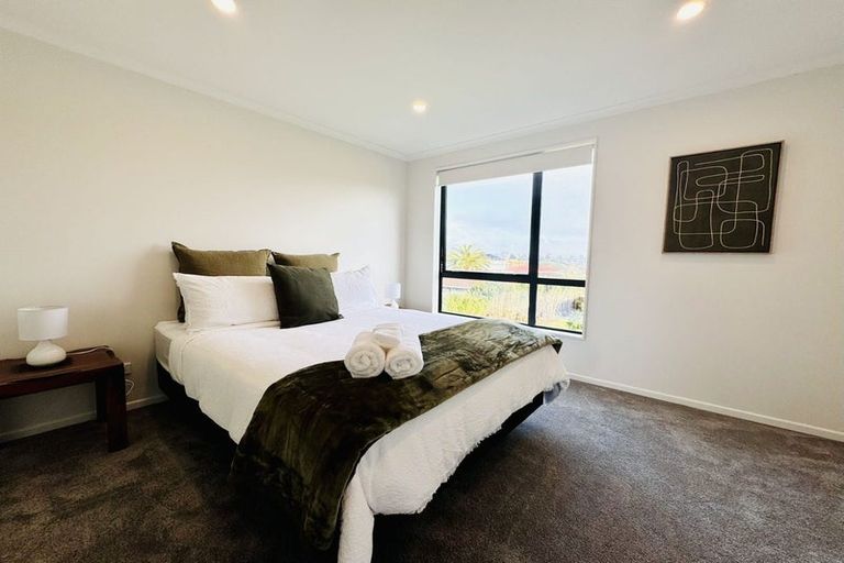Photo of property in 2/31 Normandy Place, Henderson, Auckland, 0610