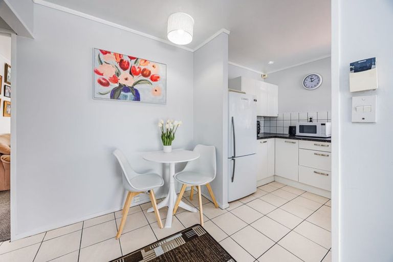 Photo of property in 52a Cosgrave Road, Papakura, 2110