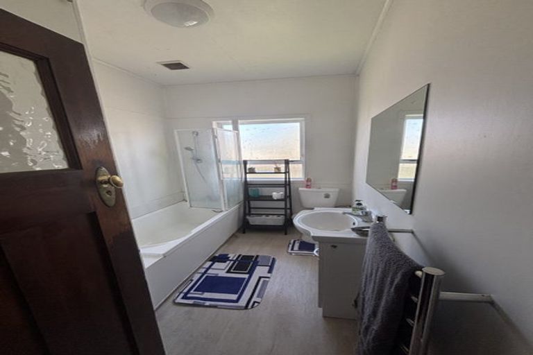 Photo of property in 14a Douglas Street, Waiwhetu, Lower Hutt, 5010