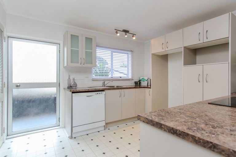 Photo of property in 55 Stottholm Road, Titirangi, Auckland, 0604