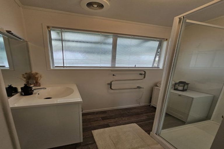 Photo of property in 30 Hyperion Drive, Randwick Park, Auckland, 2105