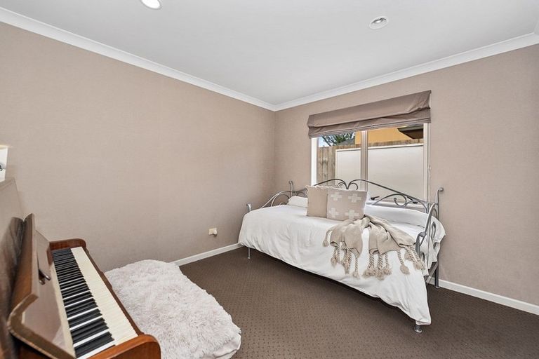 Photo of property in 10 Oldfield Court, Huntington, Hamilton, 3210