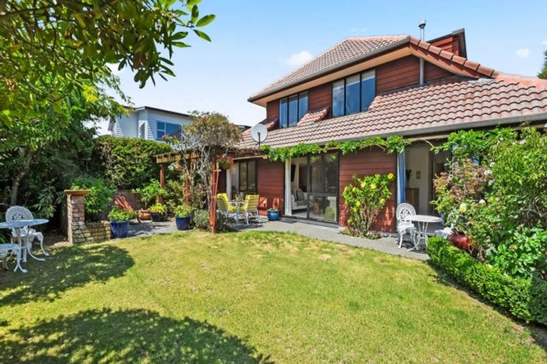Photo of property in 29 Hinau Street, Woburn, Lower Hutt, 5011