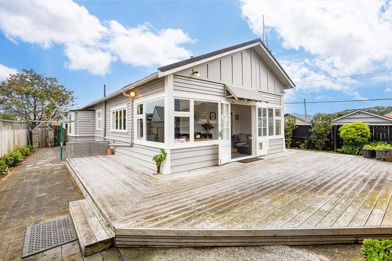 Photo of property in 191 Coutts Street, Rongotai, Wellington, 6022