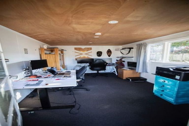 Photo of property in 15 Palmerston Road, Havelock North, 4130